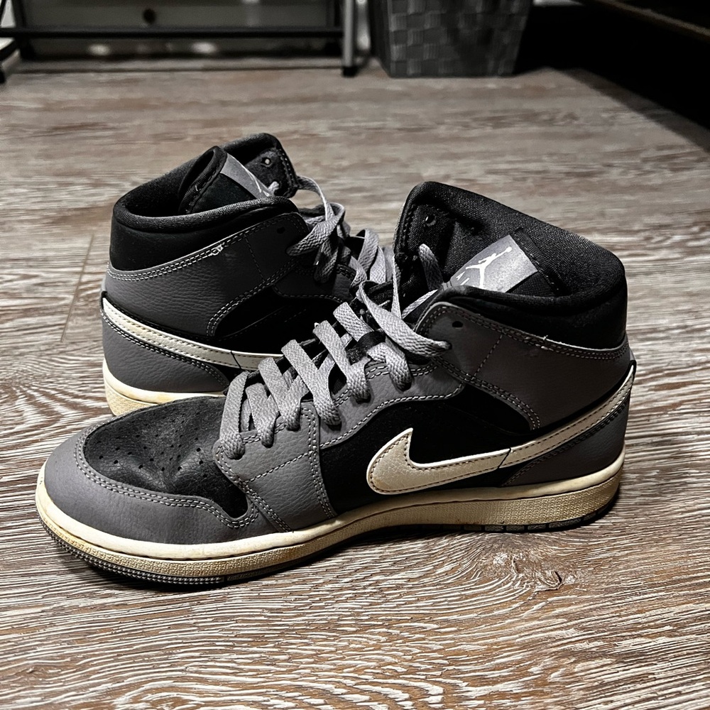 Nike Black and Gray Athletic Shoes